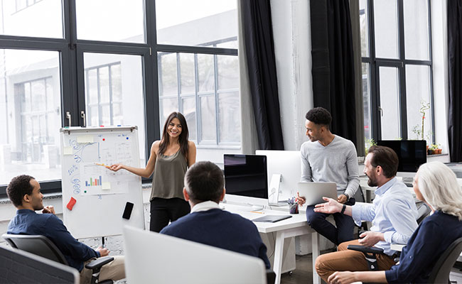 contable-financiero_servicio reunión de negocios